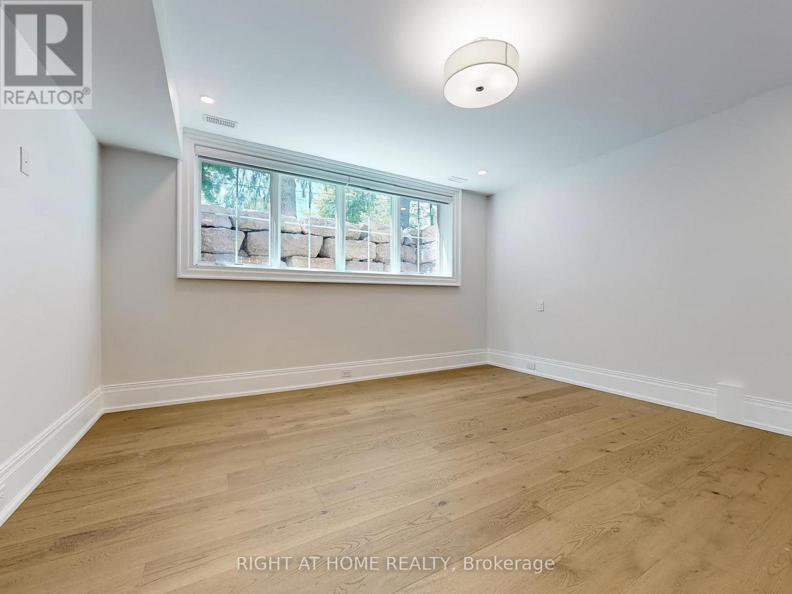 172 Burgundy Drive, Oakville, Ontario  L6J 4G1 - Photo 39 - W12446159