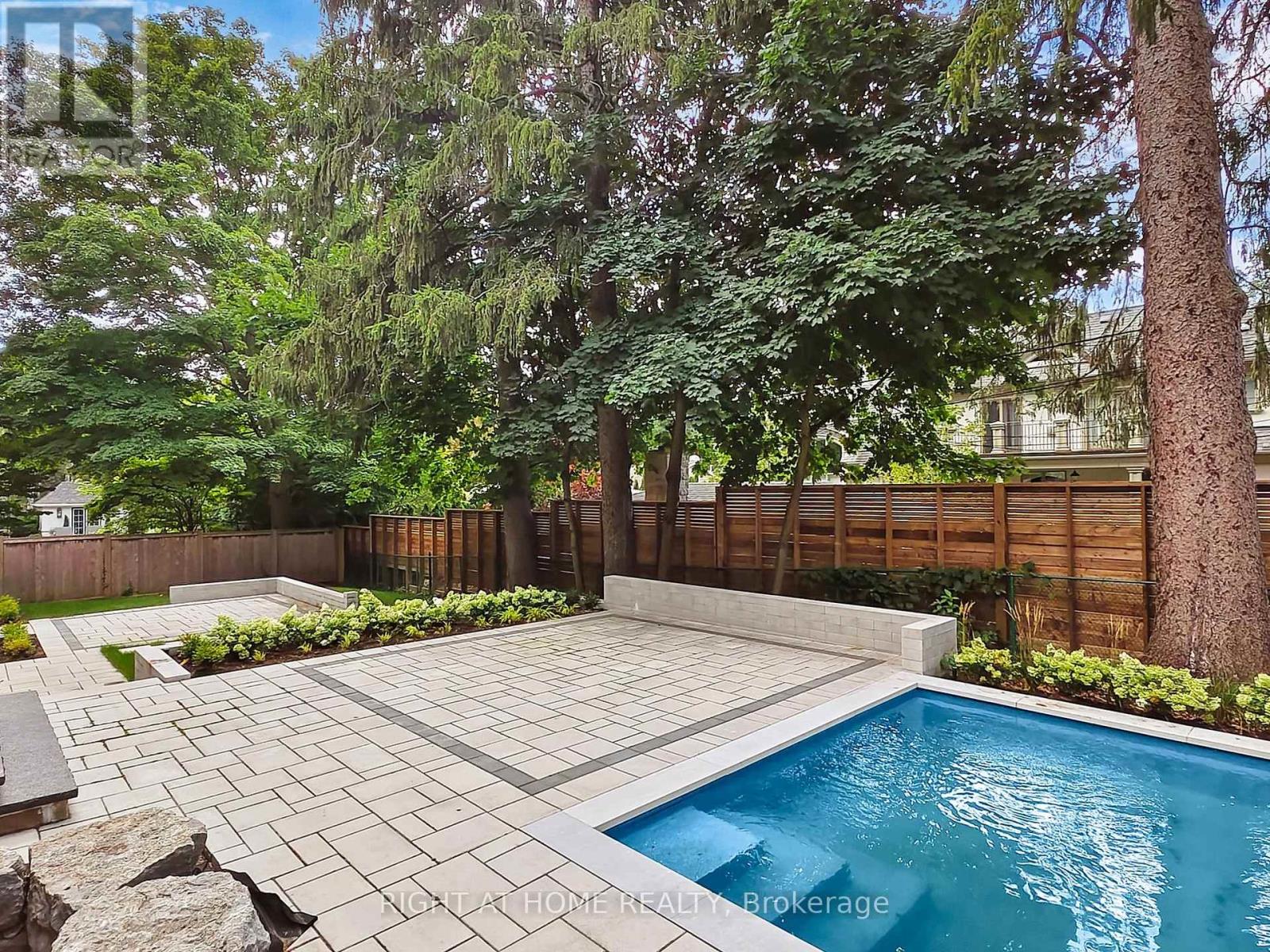 172 Burgundy Drive, Oakville, Ontario  L6J 4G1 - Photo 48 - W12446159