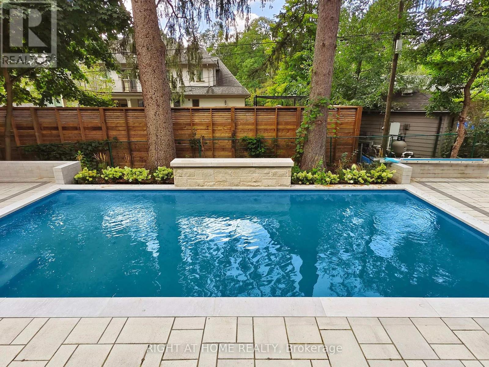 172 Burgundy Drive, Oakville, Ontario  L6J 4G1 - Photo 49 - W12446159