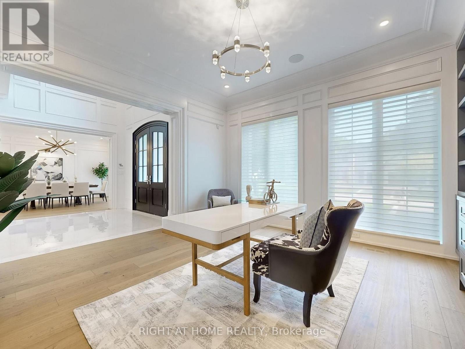 172 Burgundy Drive, Oakville, Ontario  L6J 4G1 - Photo 6 - W12446159