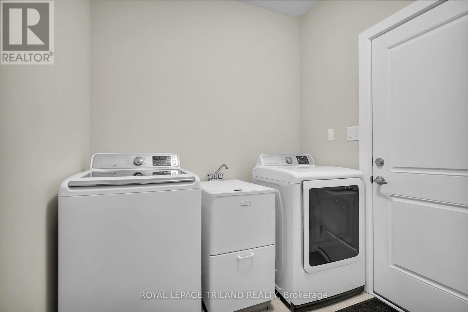 521 Sophia Crescent, London North, Ontario  N6H 5L4 - Photo 34 - X12435035