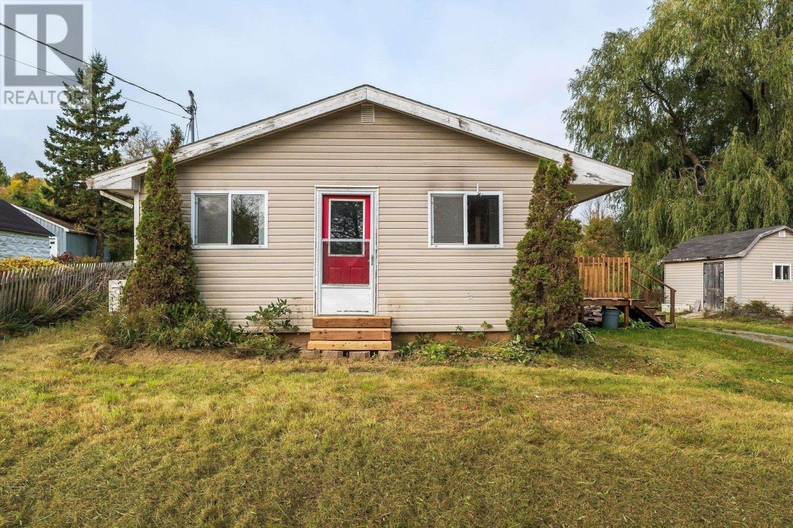 61 Dunlop Road, Brooklyn, Nova Scotia  B0N 2A0 - Photo 2 - 202522343