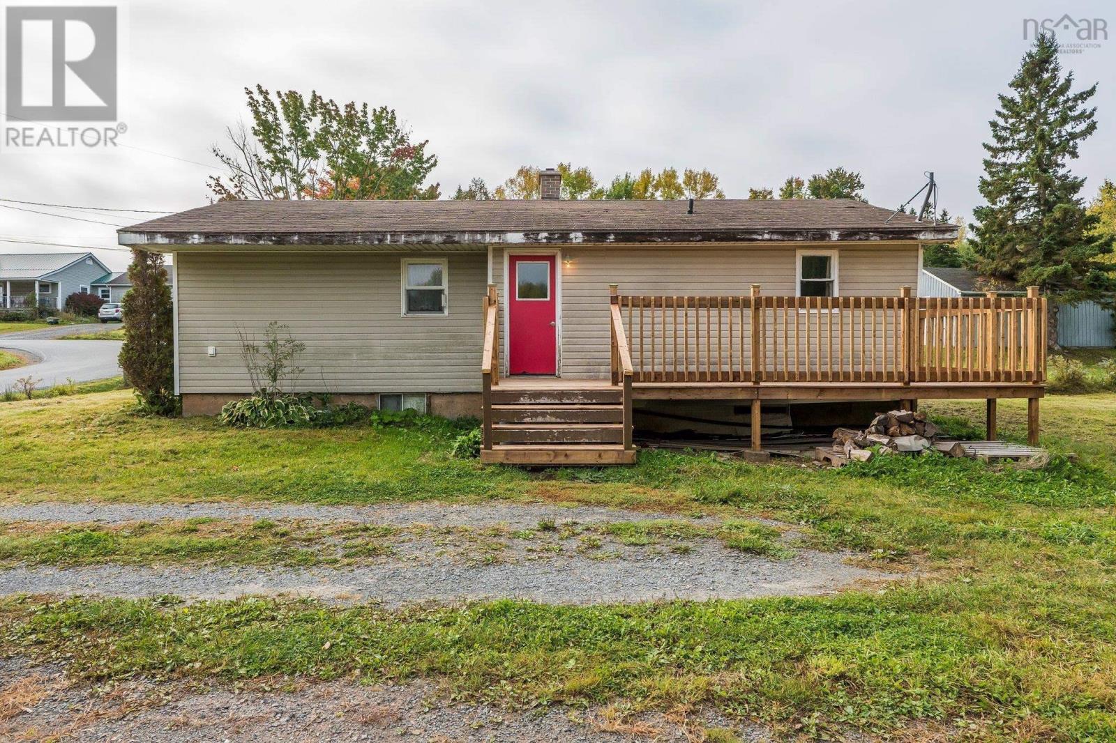 61 Dunlop Road, Brooklyn, Nova Scotia  B0N 2A0 - Photo 19 - 202522343