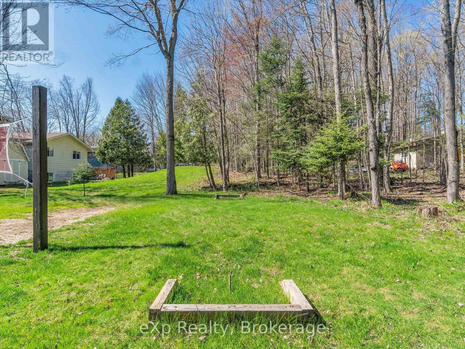 104 Meadow Heights Drive, Bracebridge, Ontario  P1L 1A4 - Photo 40 - X12337246