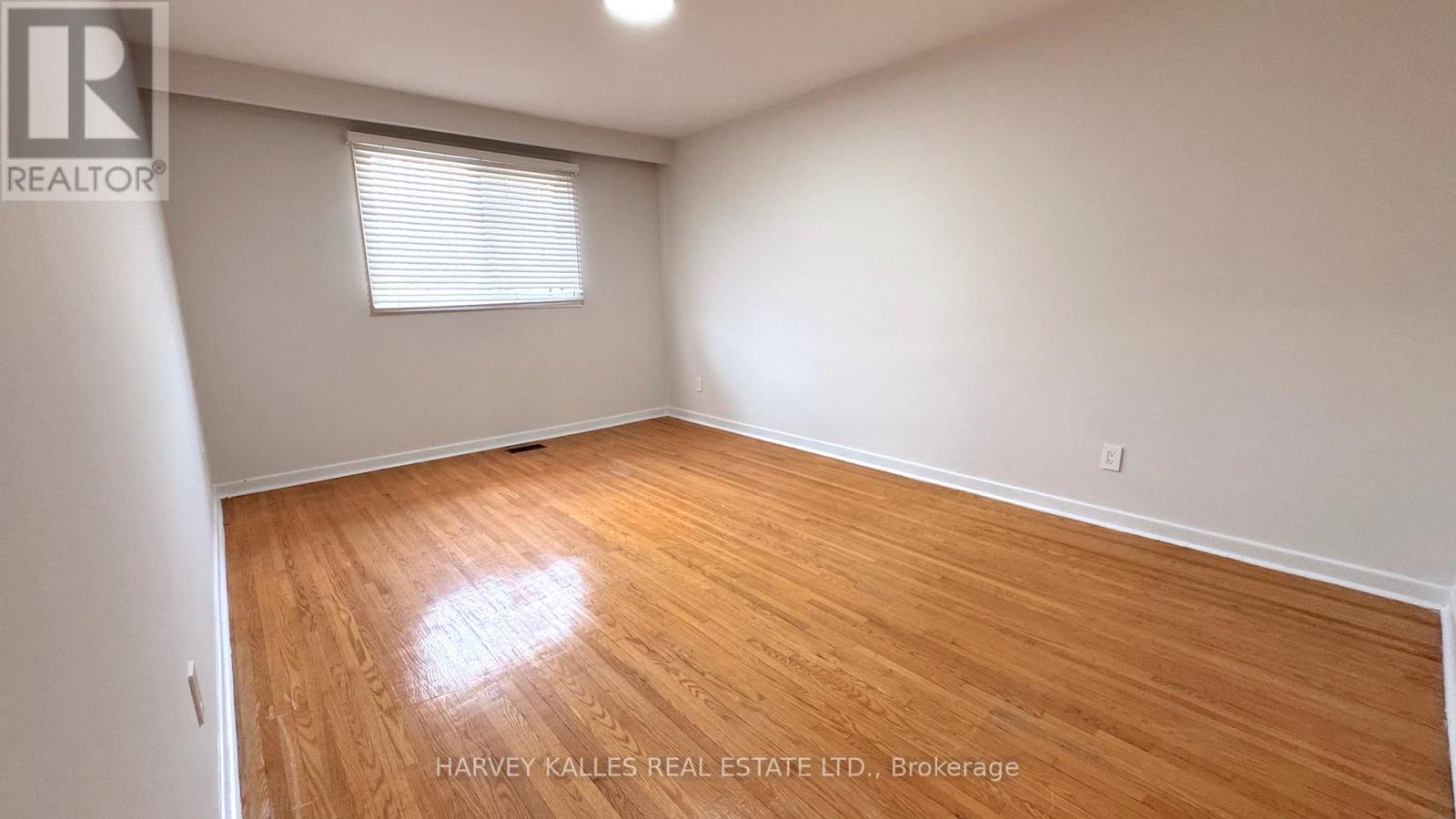 6 Raven Road, Toronto, Ontario  M6L 2A6 - Photo 15 - W12426131