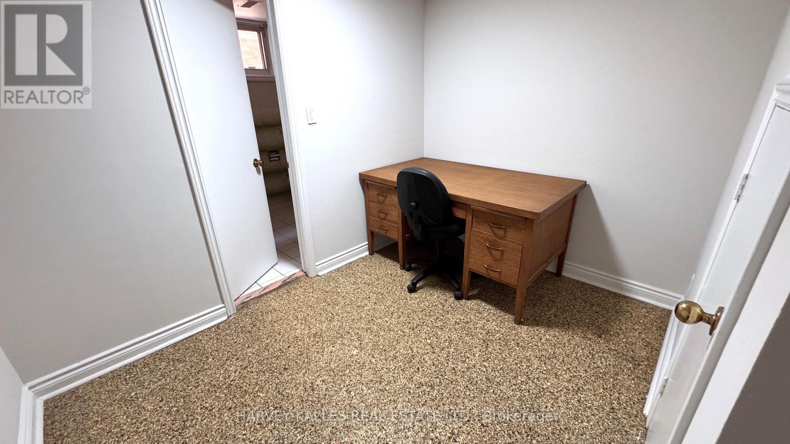 6 Raven Road, Toronto, Ontario  M6L 2A6 - Photo 19 - W12426131