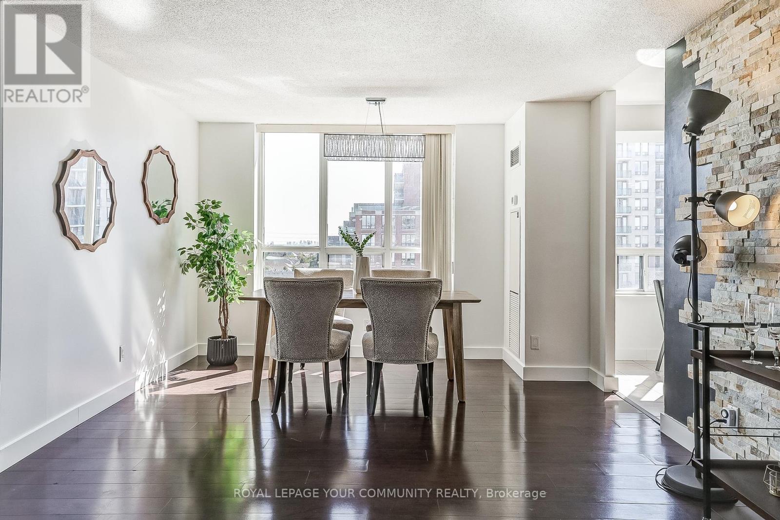 905 - 350 Red Maple Road, Richmond Hill, Ontario  L4C 0T5 - Photo 6 - N12410136