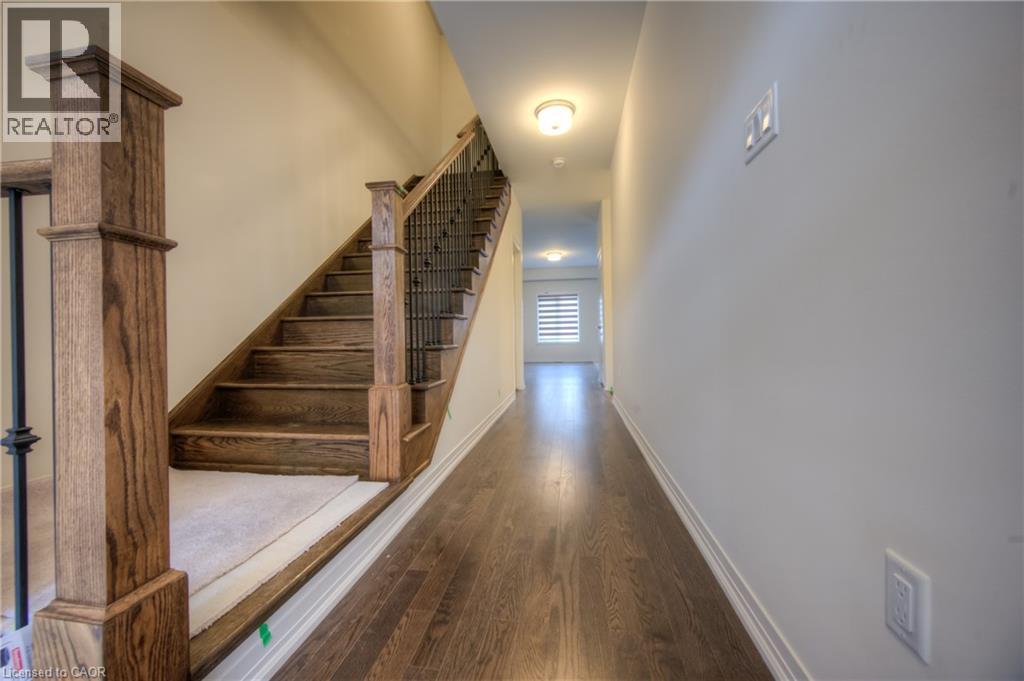 28 Dennis Avenue, Brantford, Ontario  N3V 0C1 - Photo 4 - 40776470