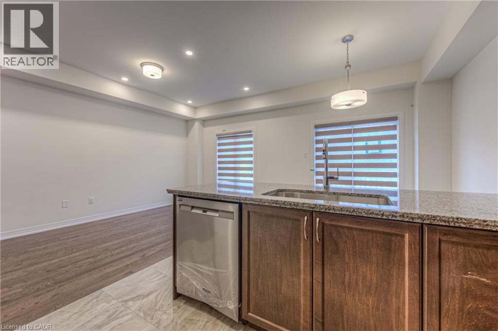 28 Dennis Avenue, Brantford, Ontario  N3V 0C1 - Photo 8 - 40776470