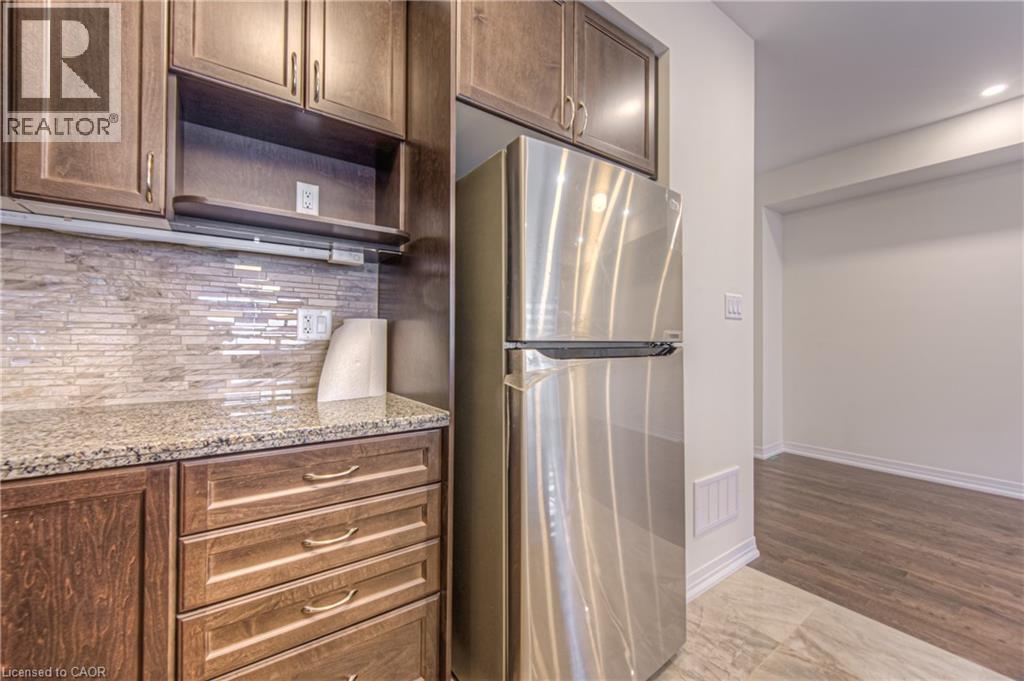 28 Dennis Avenue, Brantford, Ontario  N3V 0C1 - Photo 9 - 40776470