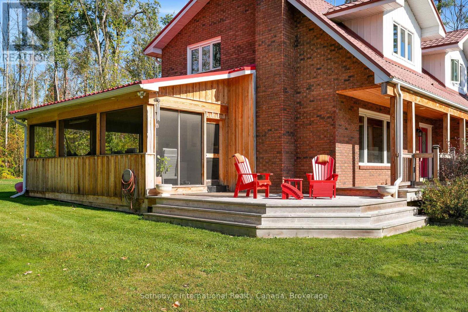 126 Brambel Road, Oro-Medonte, Ontario  L0L 2L0 - Photo 4 - S12446206