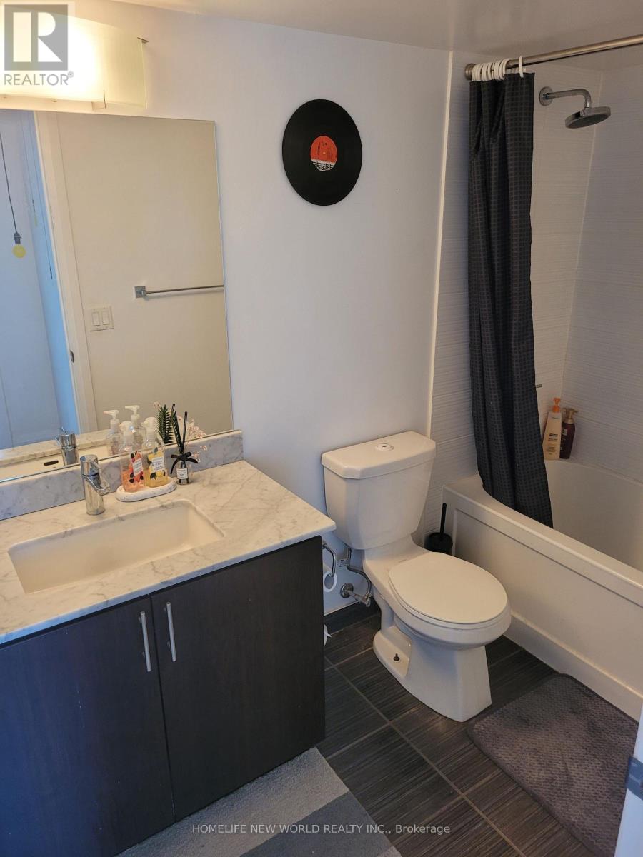 717 - 370 Highway 7 Road E, Richmond Hill, Ontario  L4B 0C4 - Photo 2 - N12446189