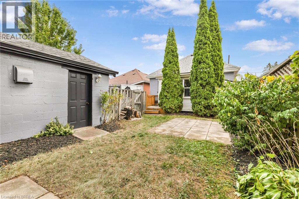 127 Superior Street, Brantford, Ontario  N3S 2L1 - Photo 14 - 40771837