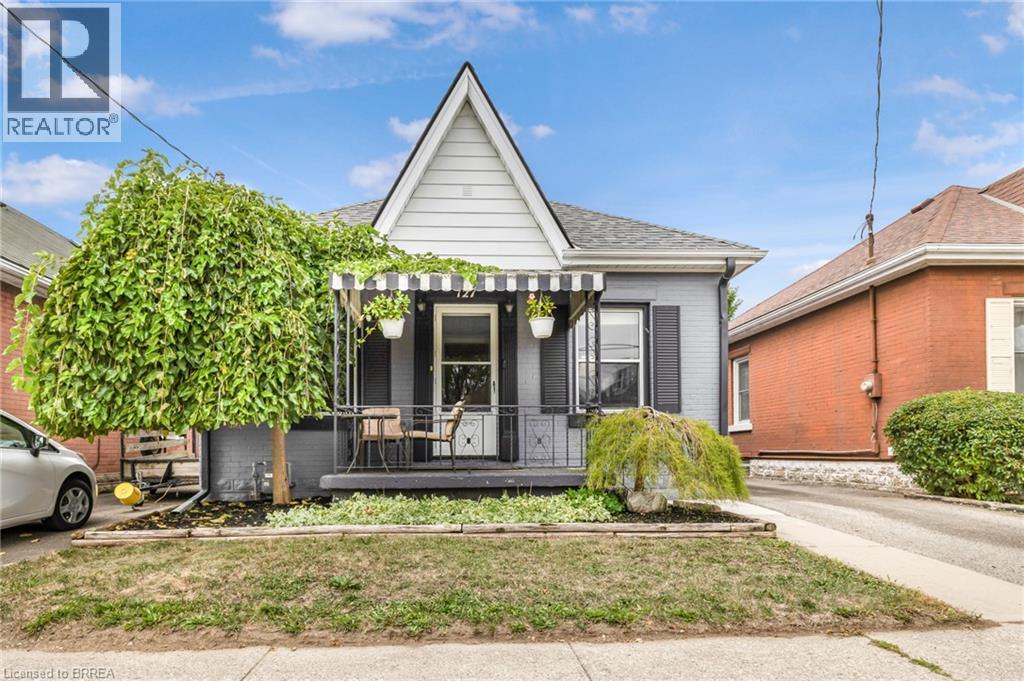 127 SUPERIOR Street, Brantford, Ontario