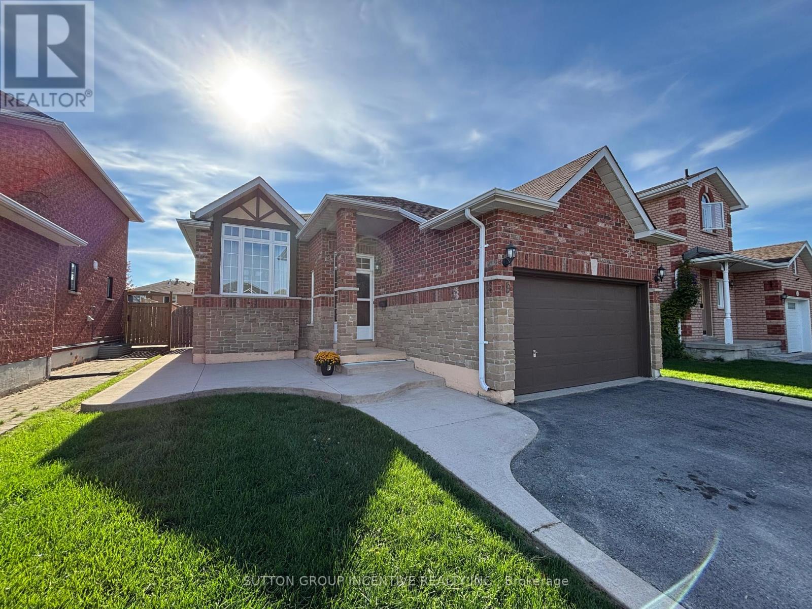 49 FELT CRESCENT, Barrie, Ontario
