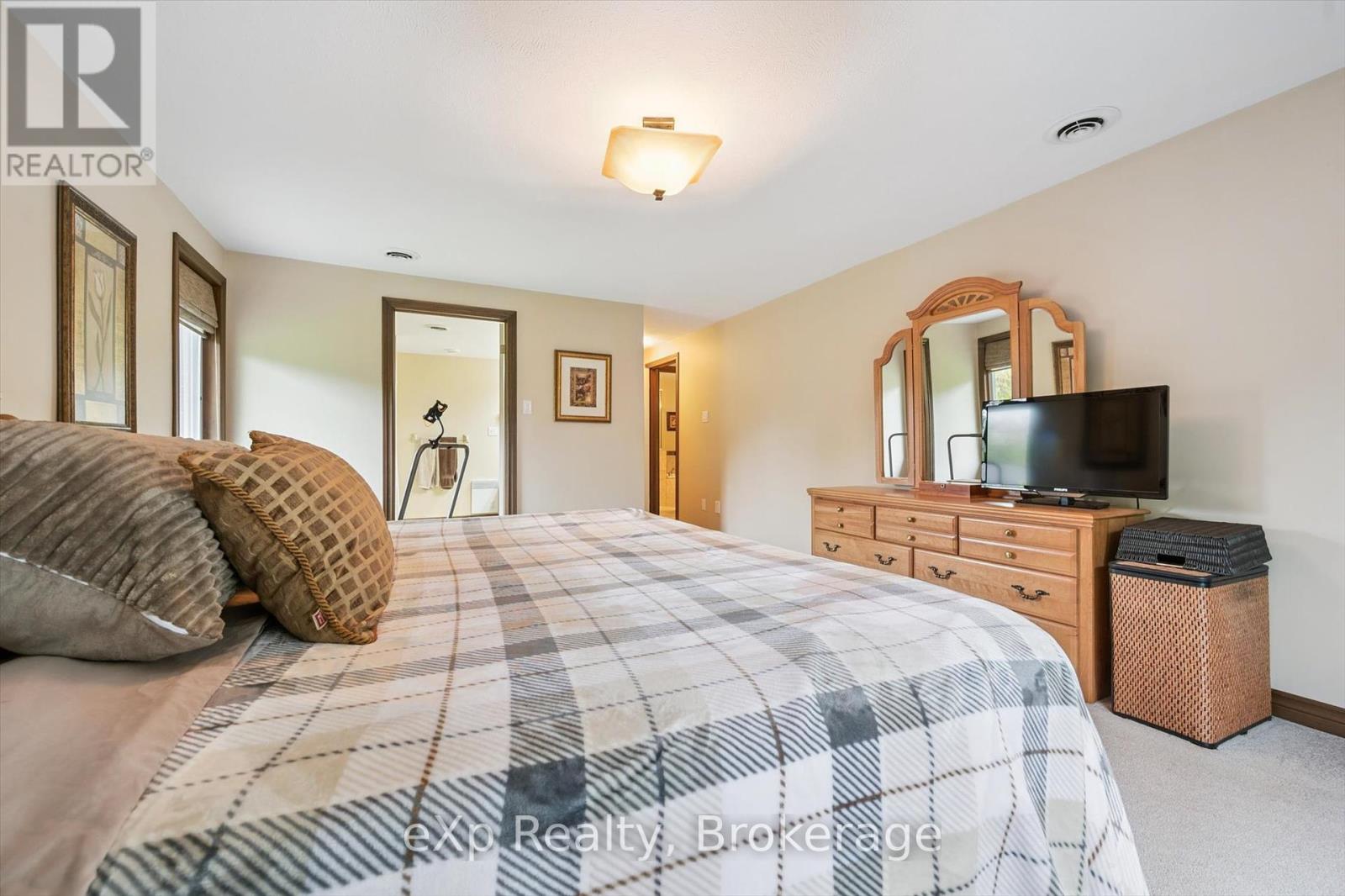 44 Hyland Road, Guelph, Ontario  N1E 1T3 - Photo 22 - X12446191