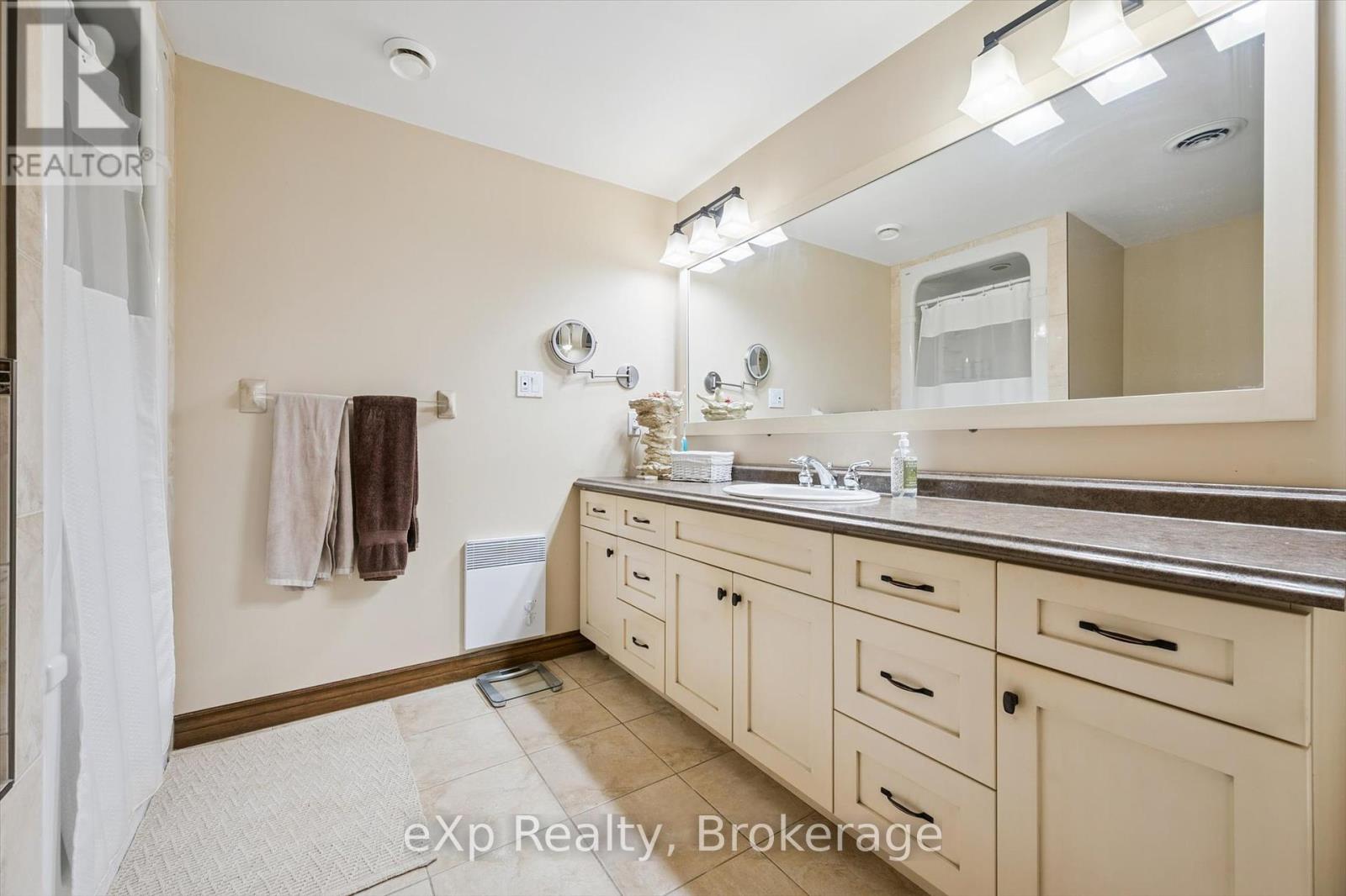 44 Hyland Road, Guelph, Ontario  N1E 1T3 - Photo 23 - X12446191