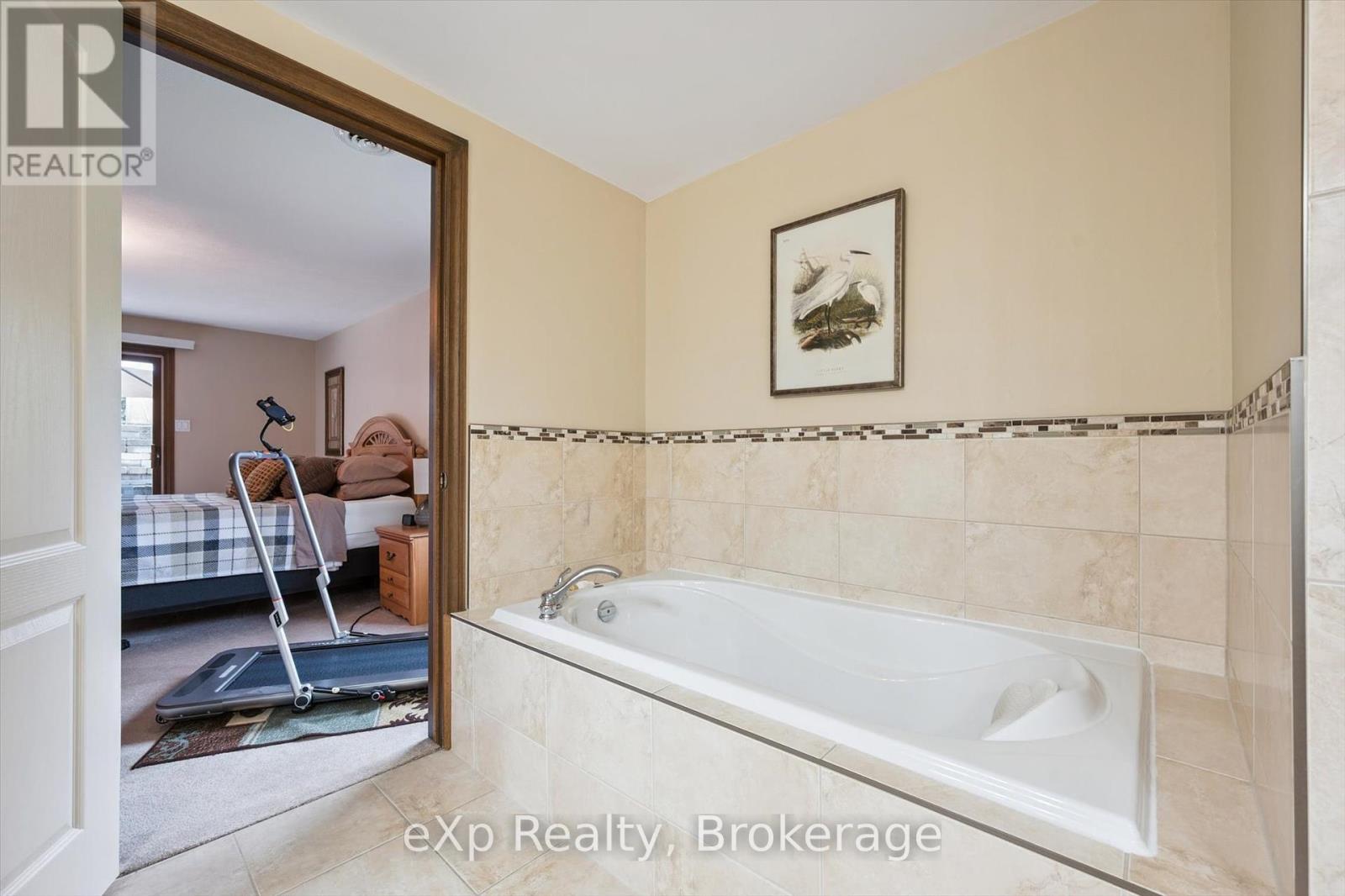 44 Hyland Road, Guelph, Ontario  N1E 1T3 - Photo 24 - X12446191