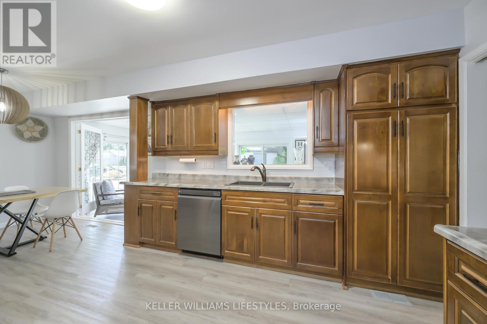 9 Outer Drive, London South, Ontario  N6P 1C5 - Photo 17 - X12446192