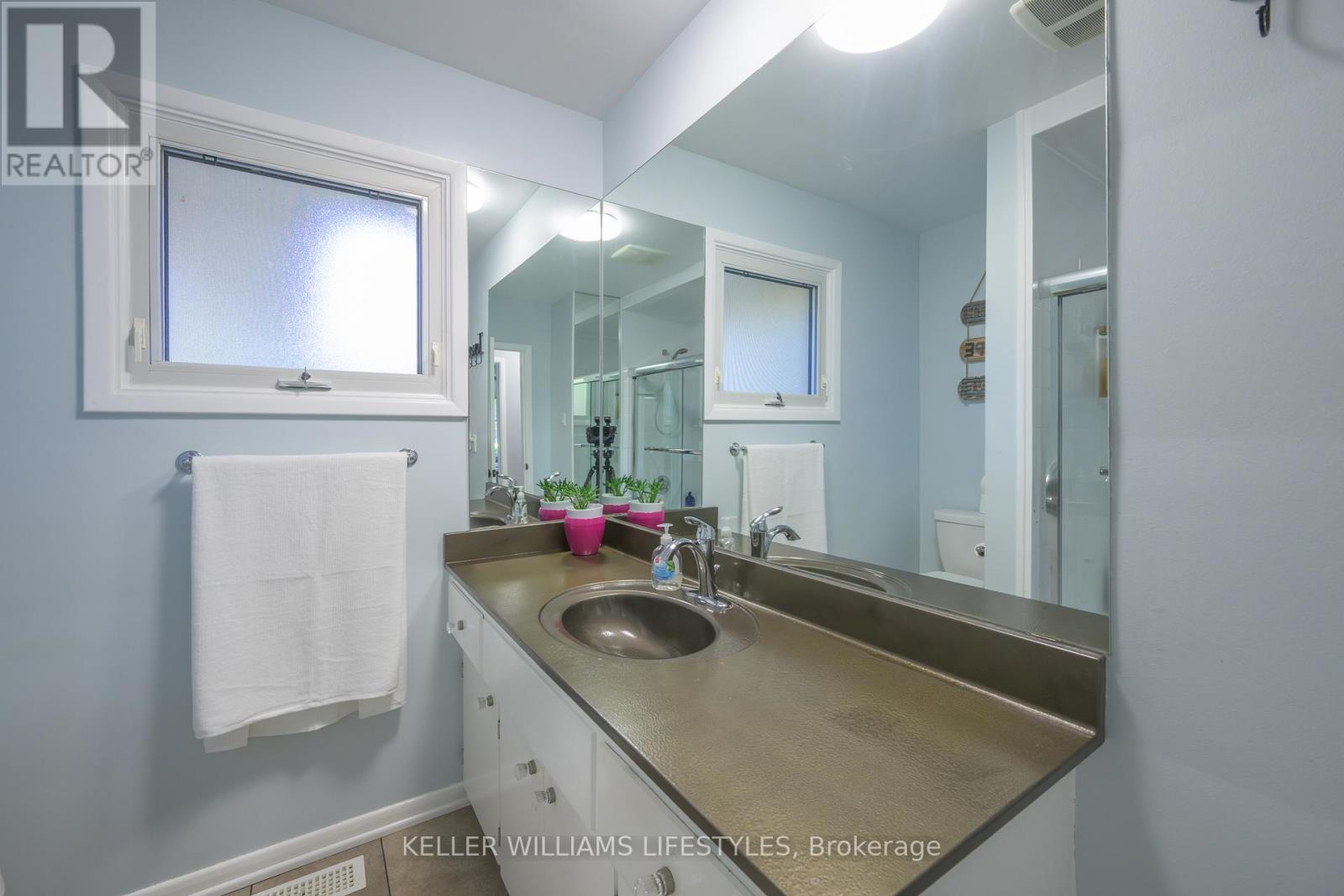 9 Outer Drive, London South, Ontario  N6P 1C5 - Photo 30 - X12446192