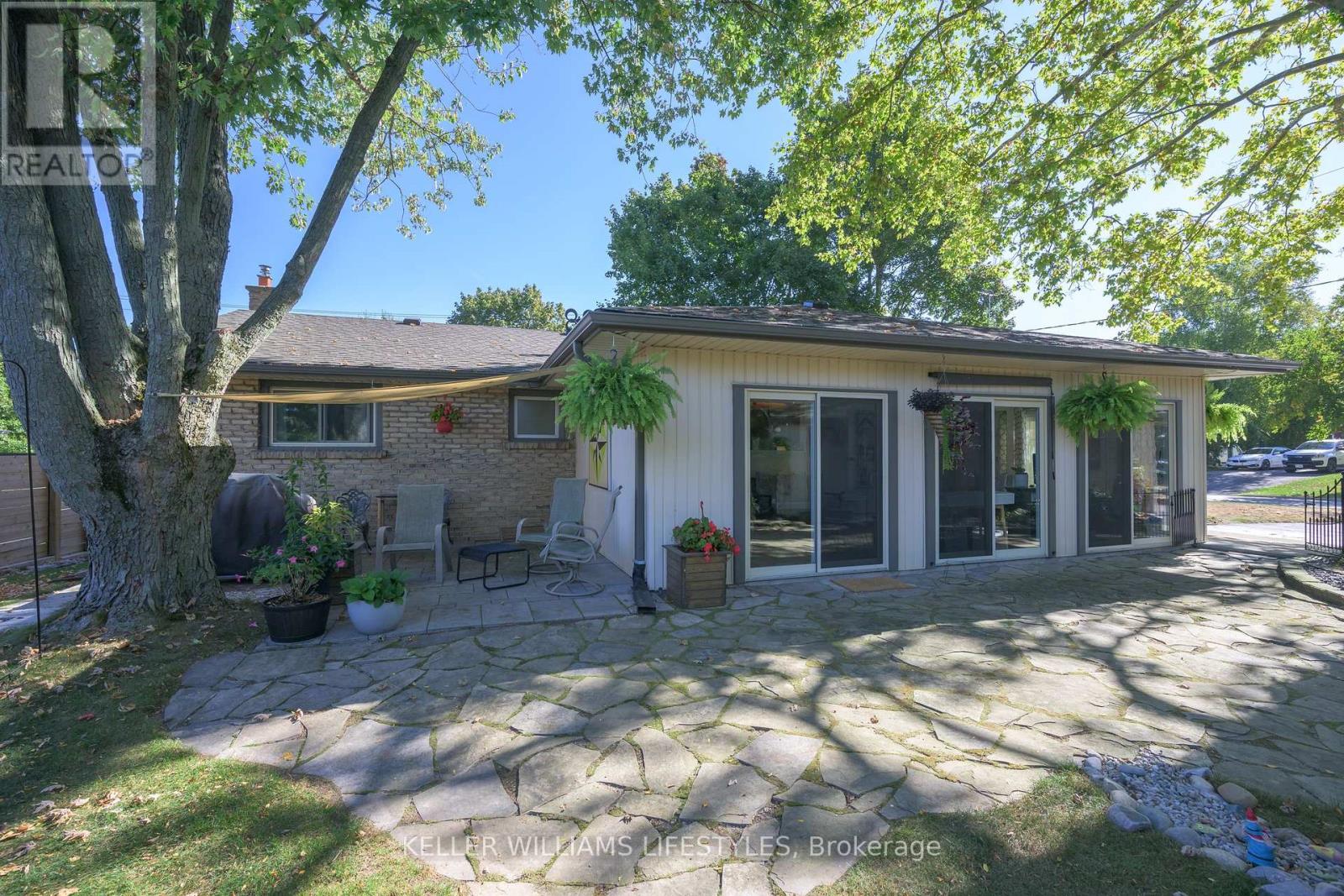 9 Outer Drive, London South, Ontario  N6P 1C5 - Photo 4 - X12446192