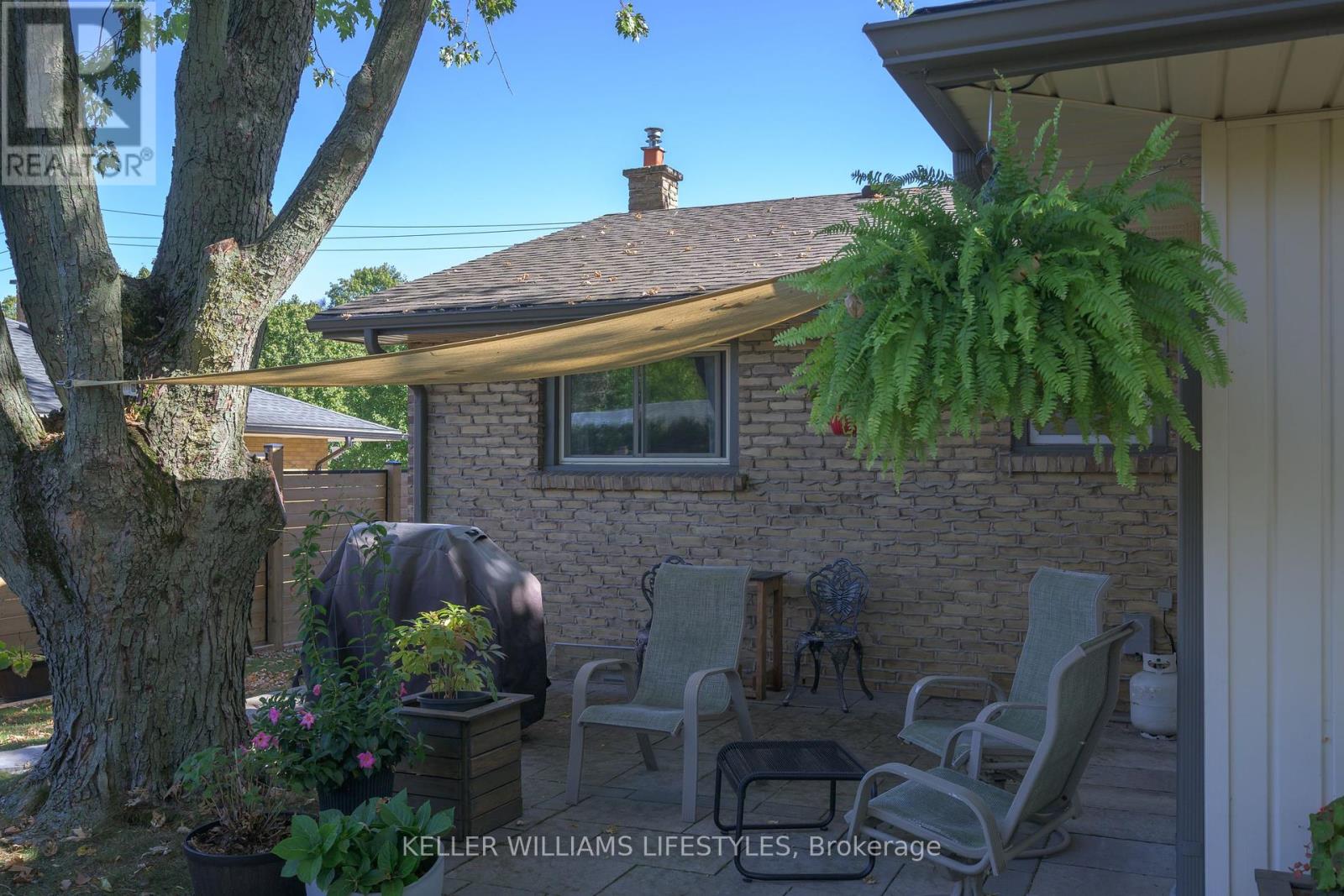9 Outer Drive, London South, Ontario  N6P 1C5 - Photo 7 - X12446192