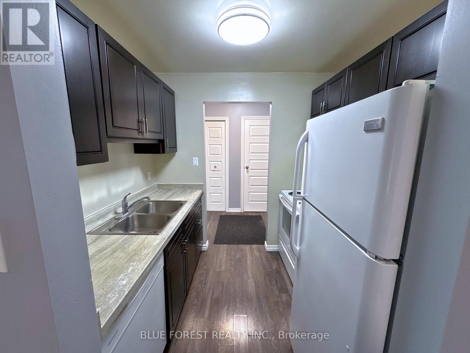 207 - 739 Deveron Crescent, London South, Ontario  N5Z 4Y1 - Photo 6 - X12446199