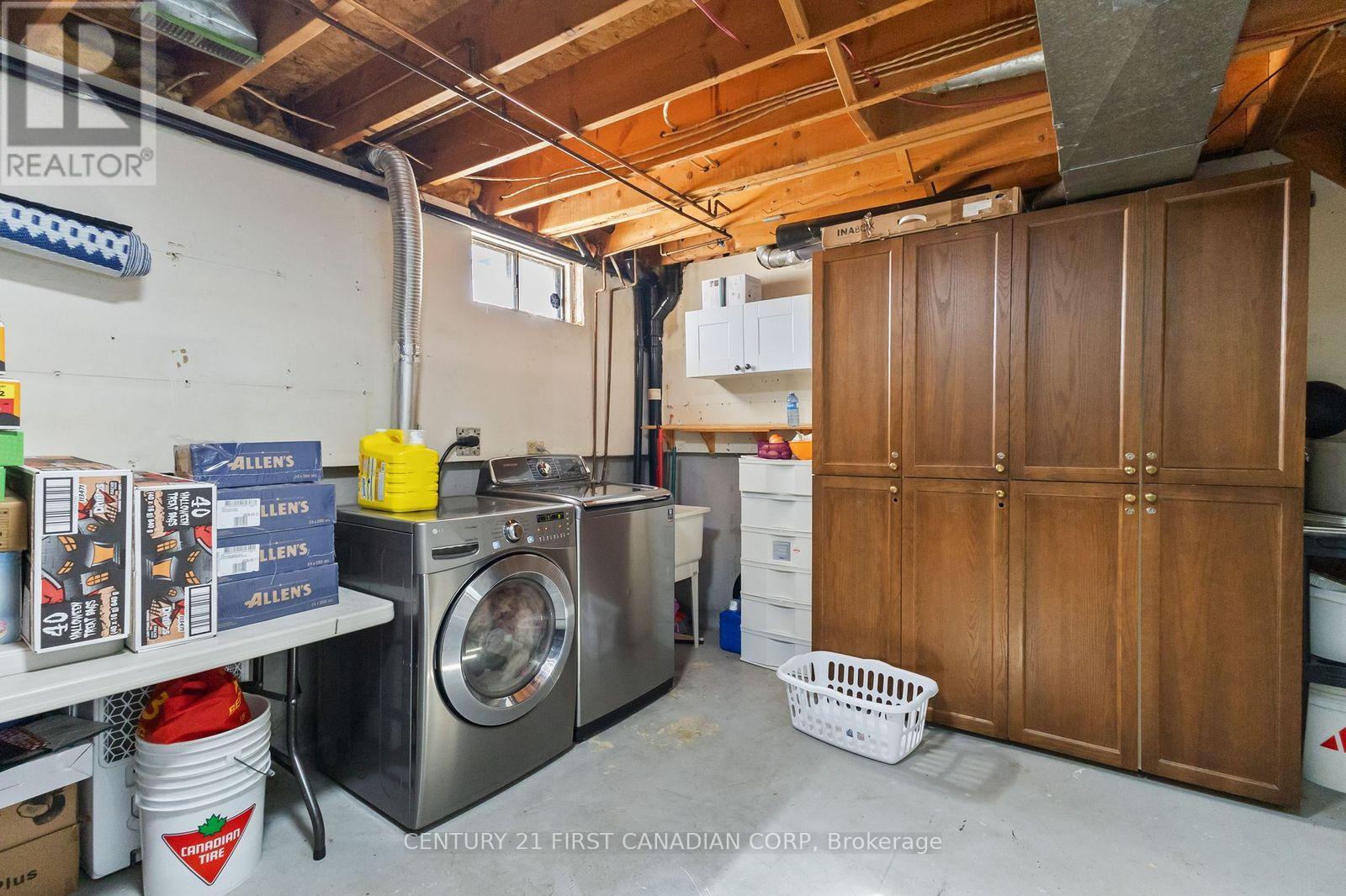 172 Golfdale Crescent, London South (South Q), Ontario  N6C 5X4 - Photo 22 - X12446205