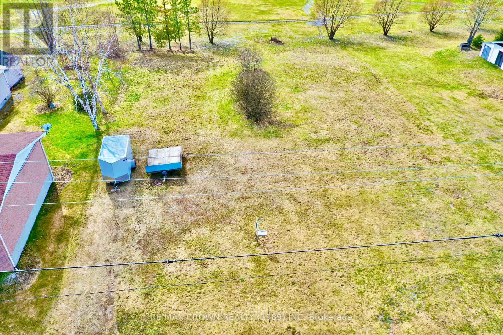 228-232 Ross Road, Smooth Rock Falls, Ontario  P0L 2B0 - Photo 10 - T12446220