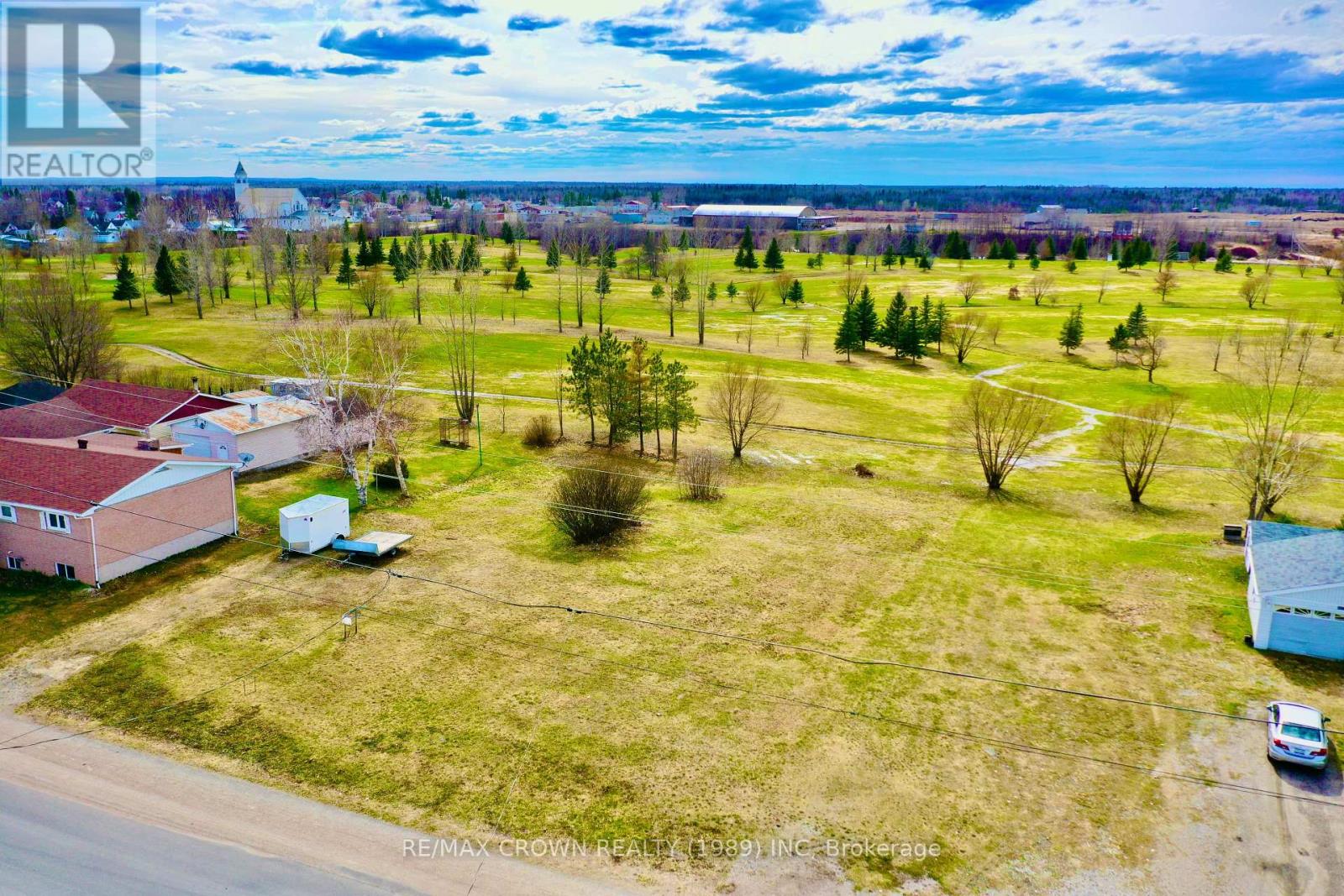 228-232 Ross Road, Smooth Rock Falls, Ontario  P0L 2B0 - Photo 13 - T12446220