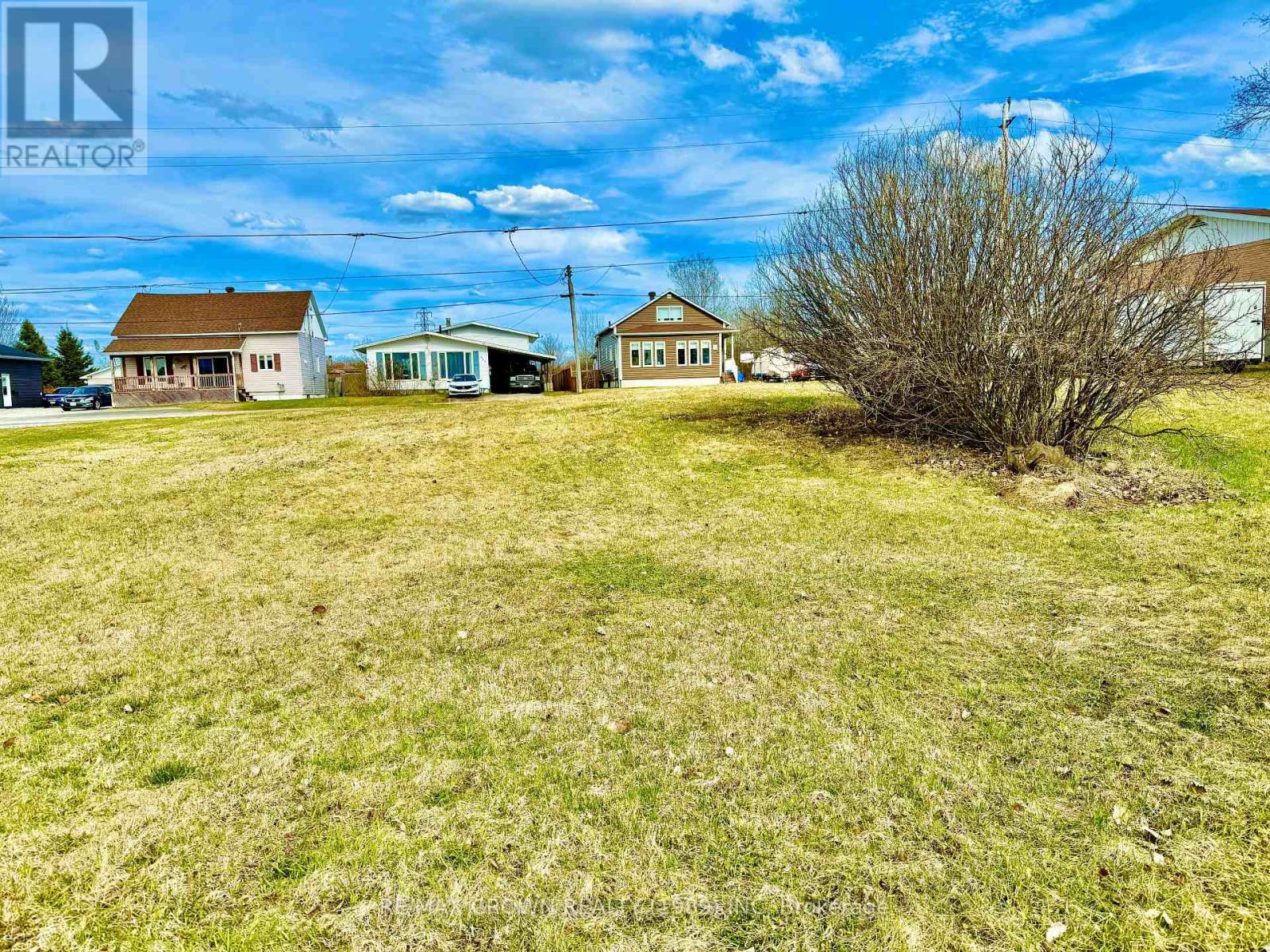 228-232 Ross Road, Smooth Rock Falls, Ontario  P0L 2B0 - Photo 22 - T12446220