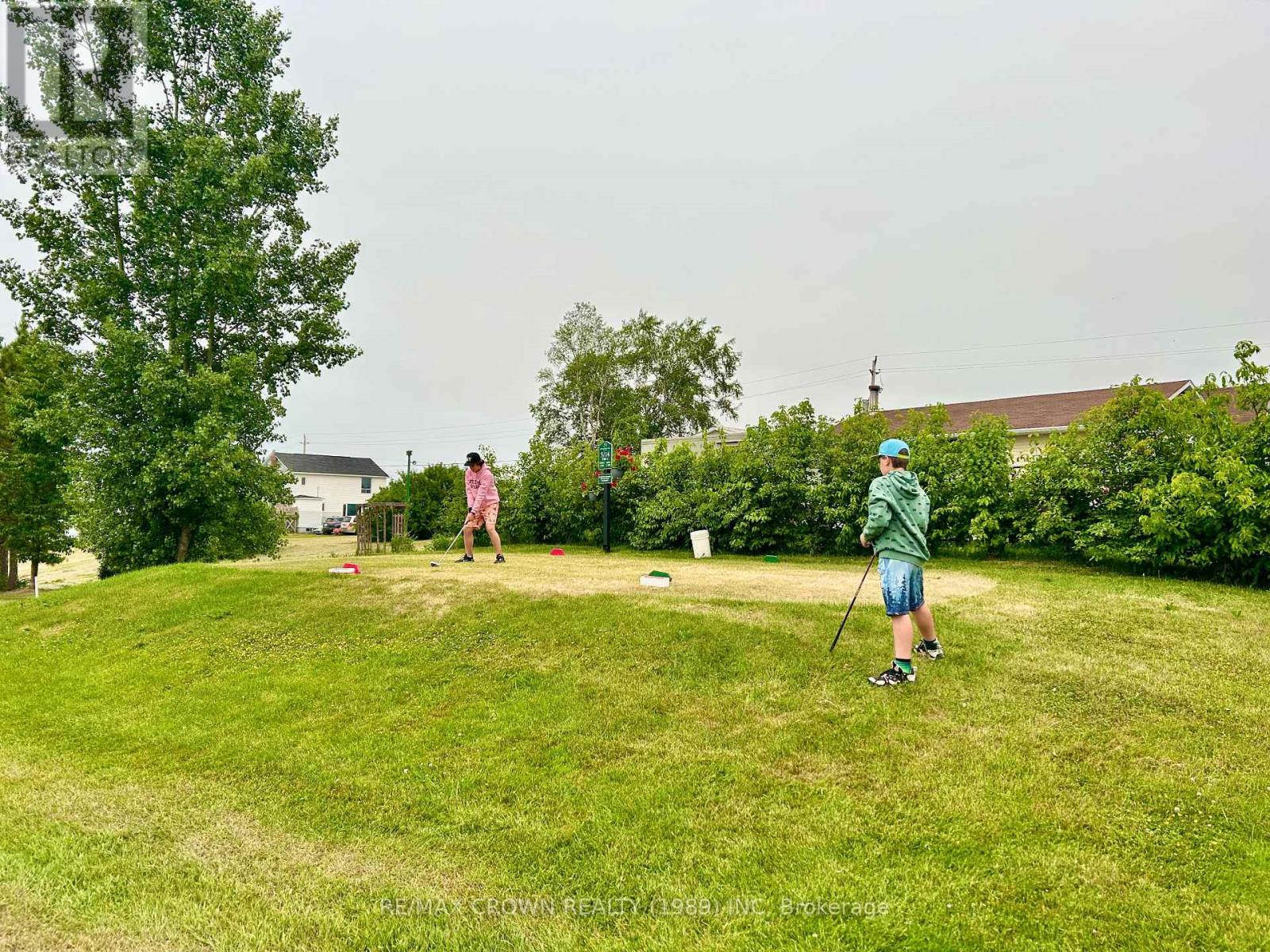 228-232 Ross Road, Smooth Rock Falls, Ontario  P0L 2B0 - Photo 7 - T12446220