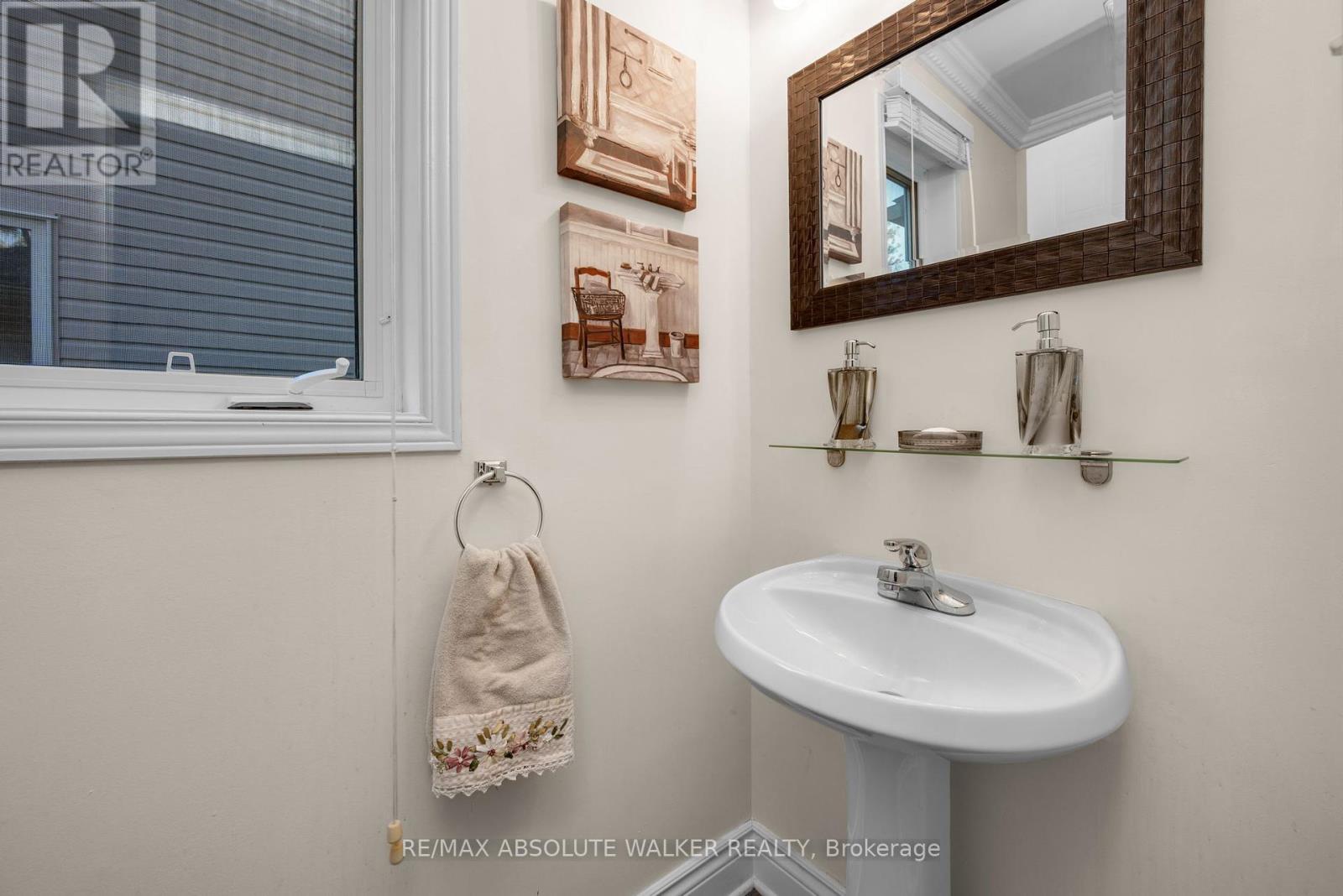 607 Aquaview Drive, Ottawa, Ontario  K4A 4W1 - Photo 15 - X12446234