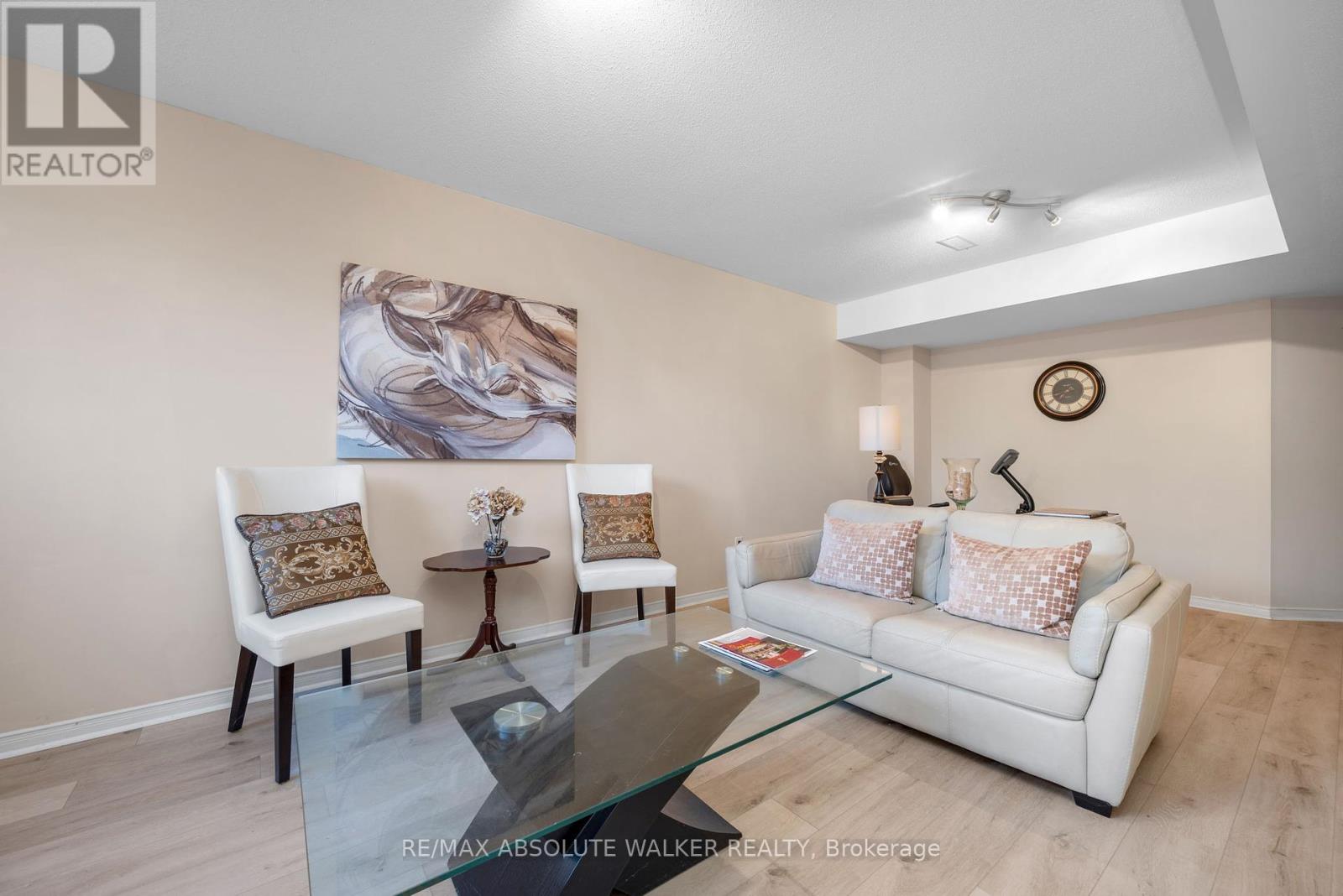 607 Aquaview Drive, Ottawa, Ontario  K4A 4W1 - Photo 24 - X12446234