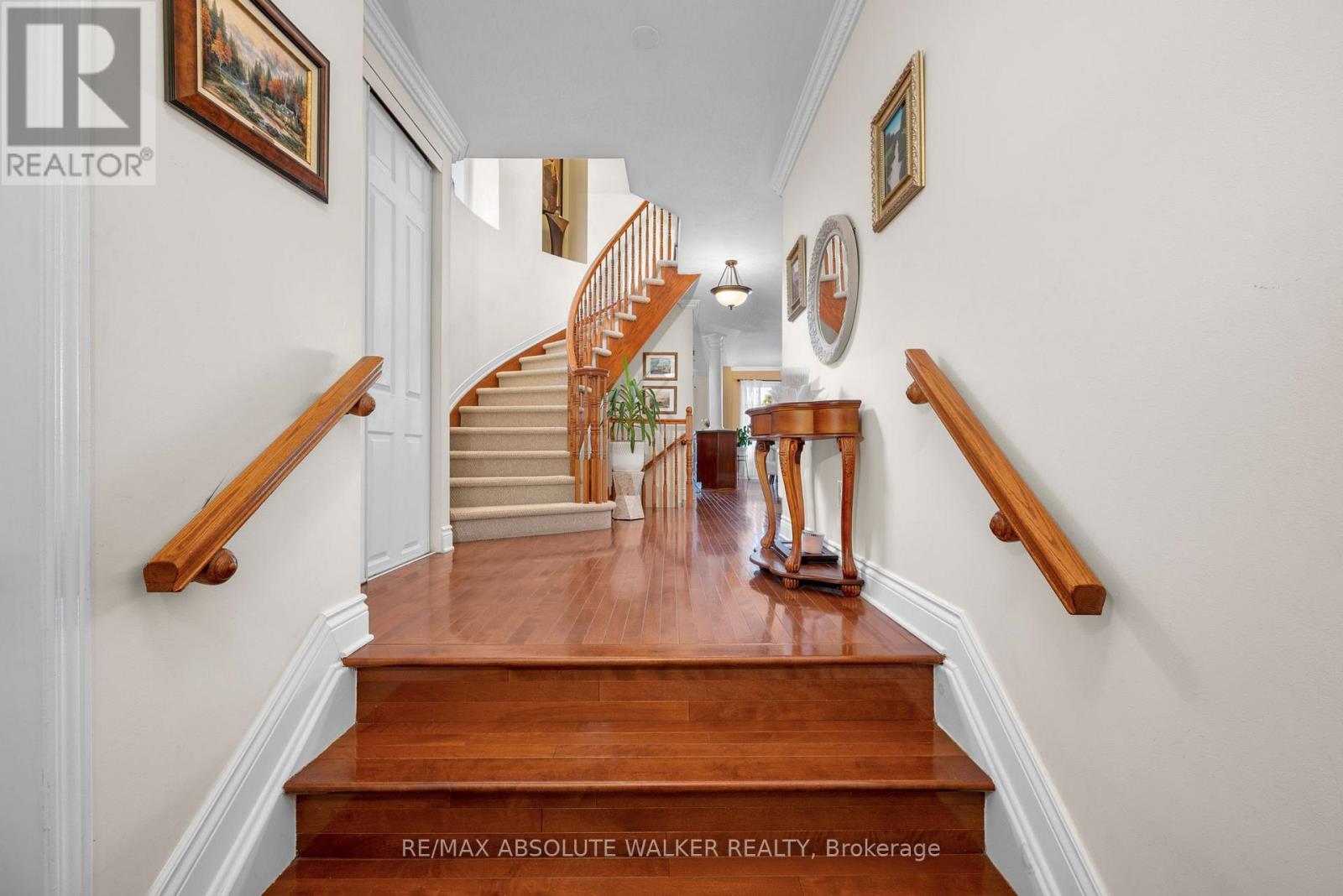 607 Aquaview Drive, Ottawa, Ontario  K4A 4W1 - Photo 4 - X12446234