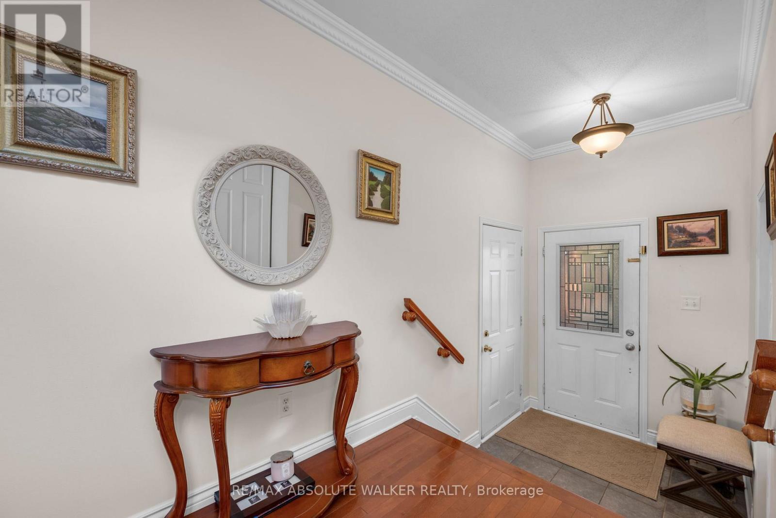 607 Aquaview Drive, Ottawa, Ontario  K4A 4W1 - Photo 5 - X12446234