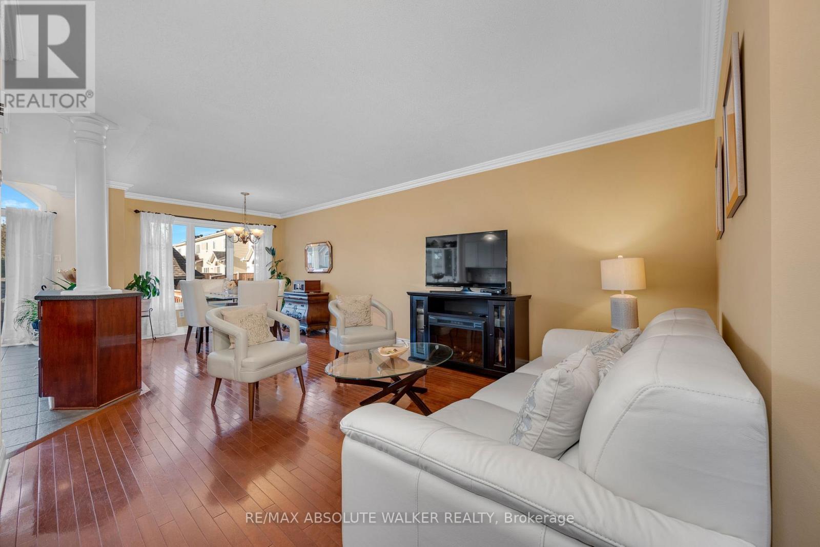 607 Aquaview Drive, Ottawa, Ontario  K4A 4W1 - Photo 6 - X12446234