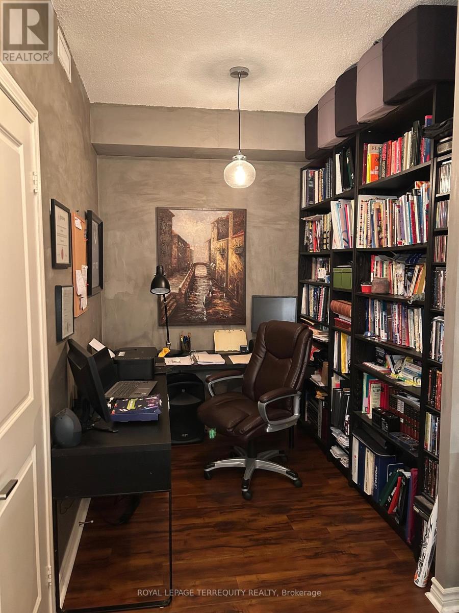 1402 - 39 Annie Craig Drive, Toronto, Ontario  M8V 0H1 - Photo 16 - W12443234