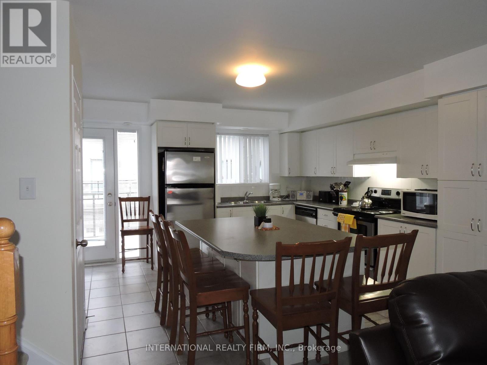 24 - 5035 Oscar Peterson Boulevard, Mississauga, Ontario  L6H 4J4 - Photo 2 - W12446167