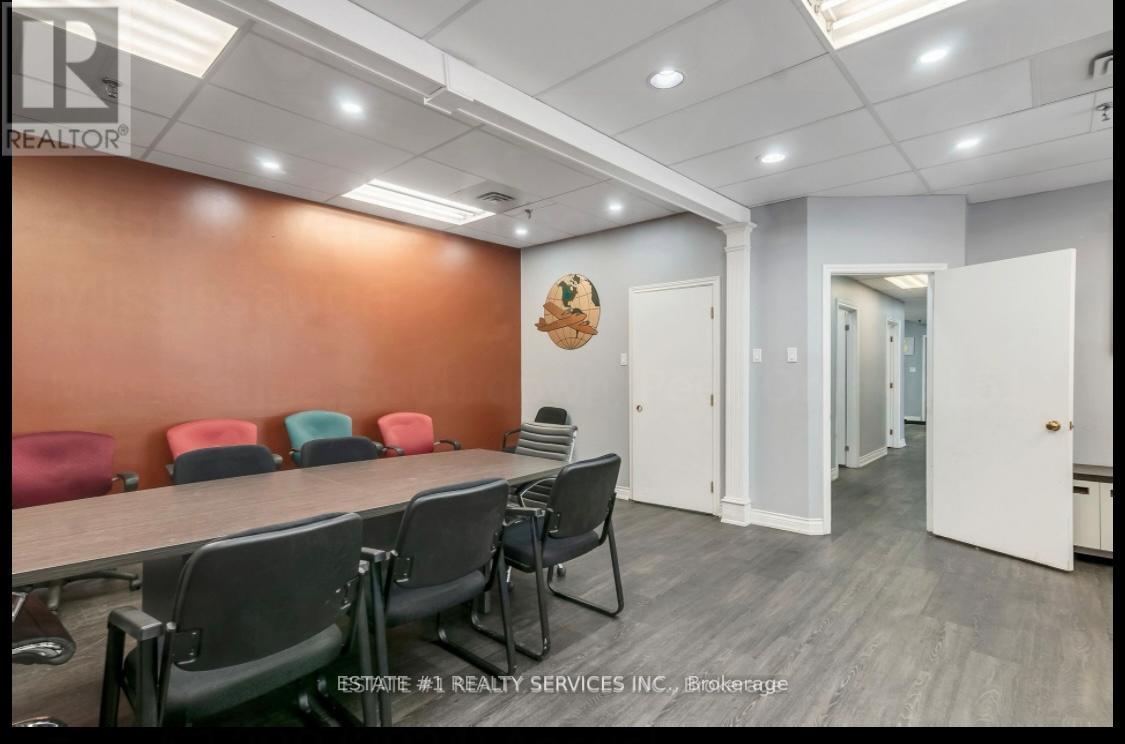 211 - 2359 Royal Windsor Drive, Mississauga (Southdown), Ontario  L5J 4S9 - Photo 15 - W12446172