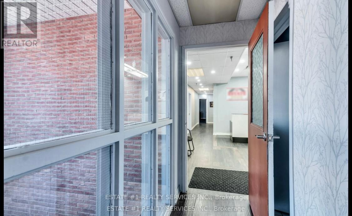 211 - 2359 Royal Windsor Drive, Mississauga (Southdown), Ontario  L5J 4S9 - Photo 18 - W12446172