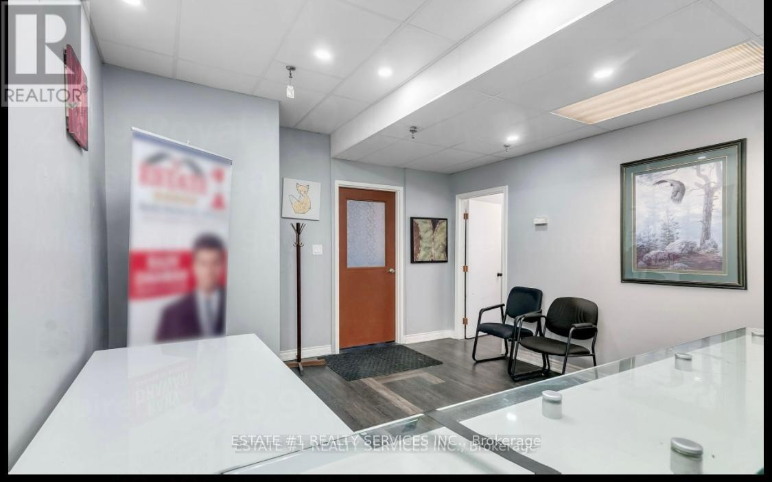 211 - 2359 Royal Windsor Drive, Mississauga (Southdown), Ontario  L5J 4S9 - Photo 4 - W12446172