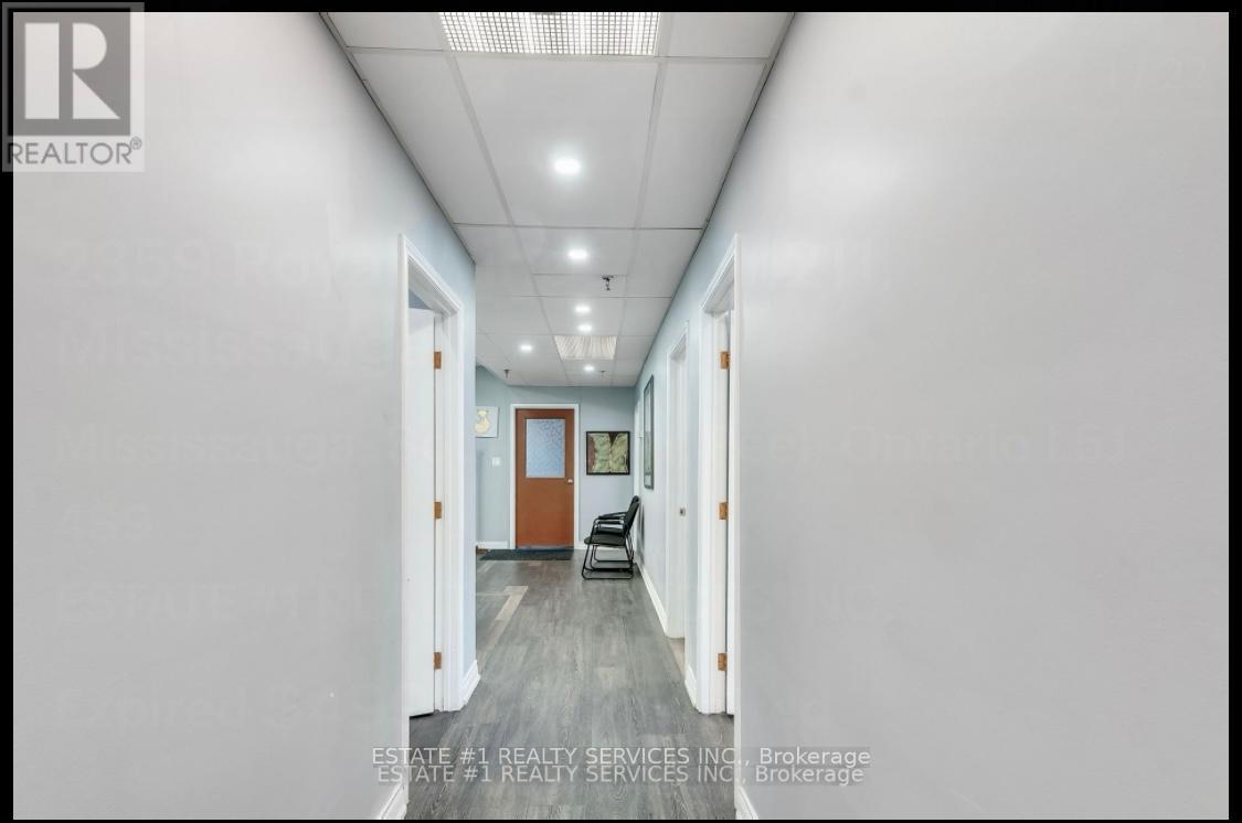 211 - 2359 Royal Windsor Drive, Mississauga (Southdown), Ontario  L5J 4S9 - Photo 6 - W12446172