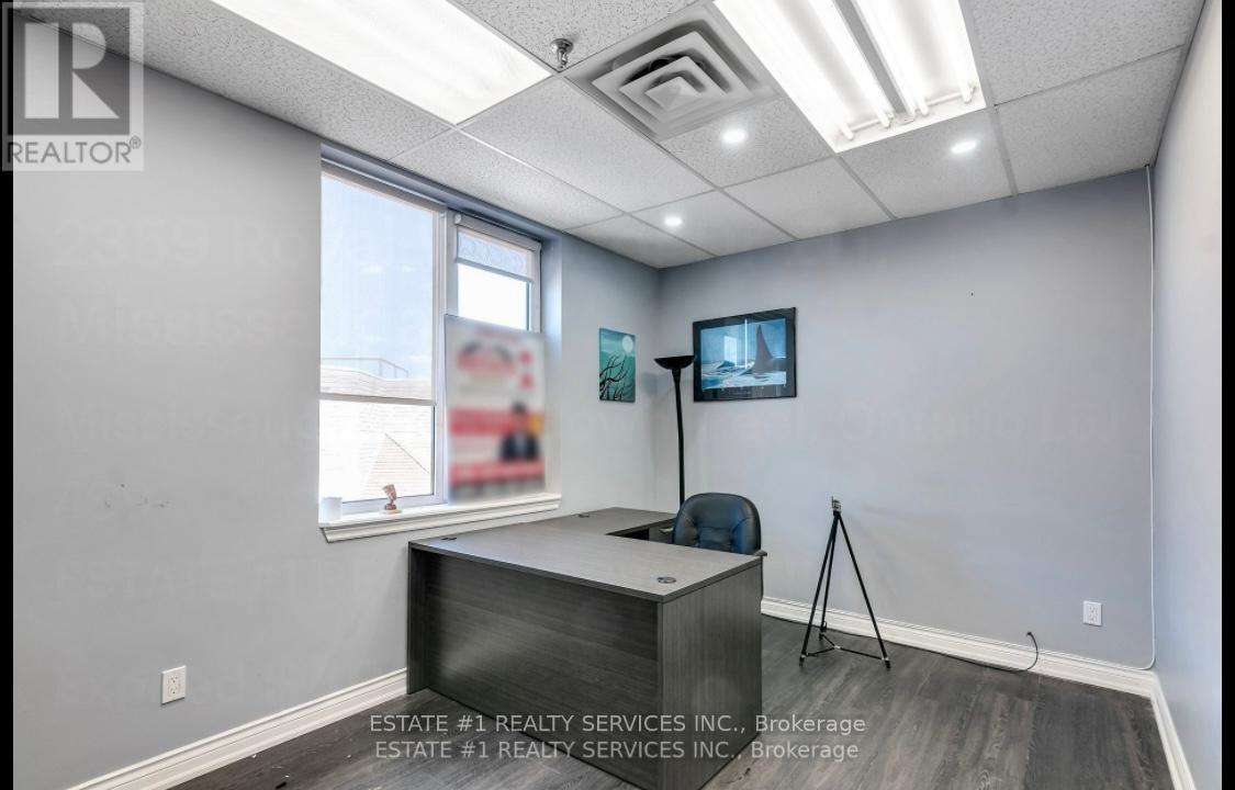 211 - 2359 Royal Windsor Drive, Mississauga (Southdown), Ontario  L5J 4S9 - Photo 7 - W12446172