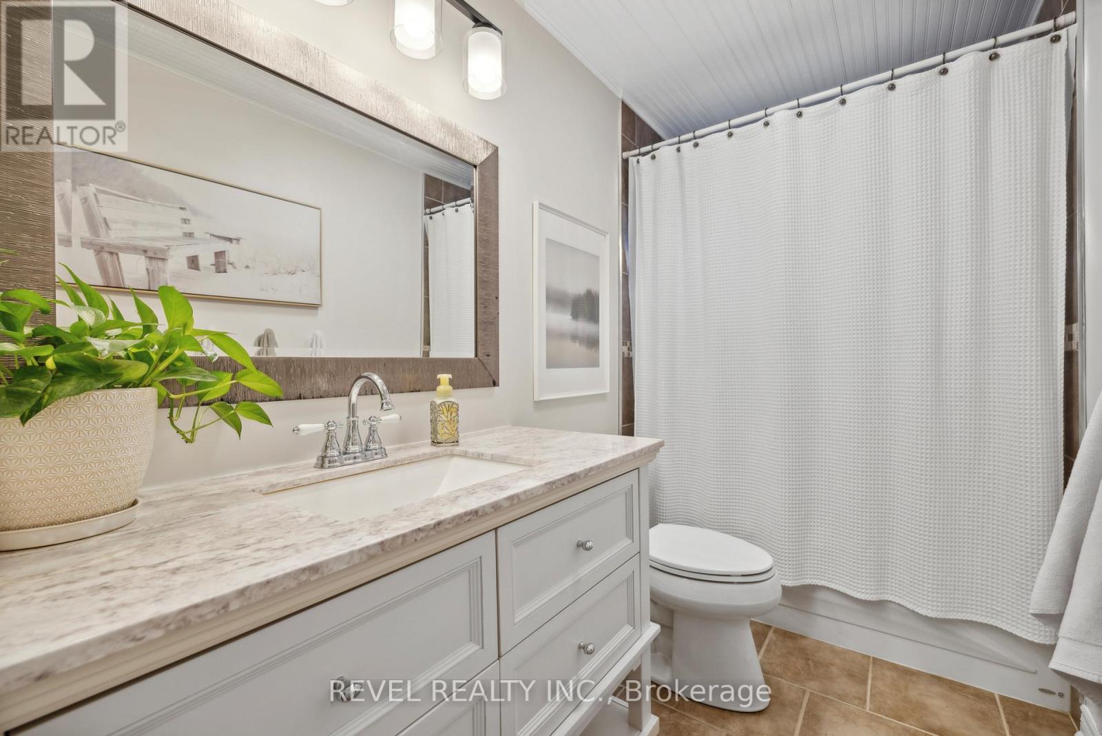 93 Willowridge Road, Toronto, Ontario  M9R 3Z5 - Photo 13 - W12446177