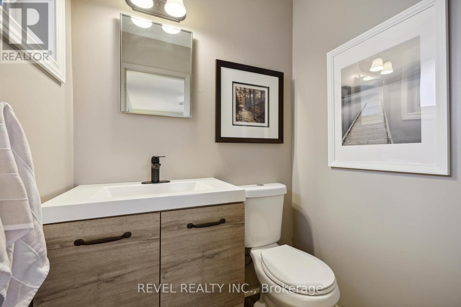 93 Willowridge Road, Toronto, Ontario  M9R 3Z5 - Photo 16 - W12446177
