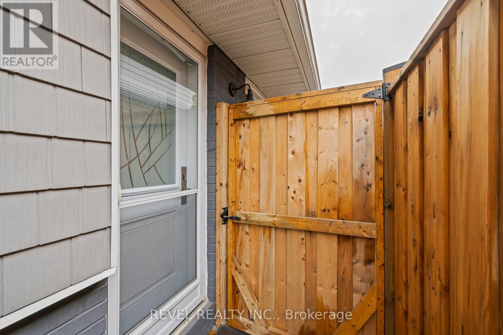 93 Willowridge Road, Toronto, Ontario  M9R 3Z5 - Photo 27 - W12446177