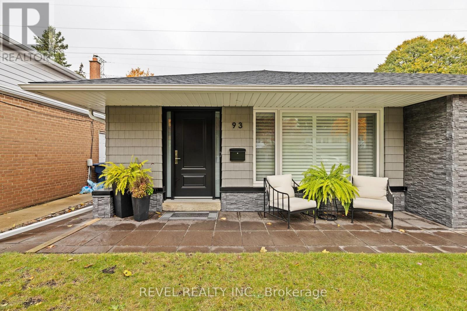 93 Willowridge Road, Toronto, Ontario  M9R 3Z5 - Photo 5 - W12446177
