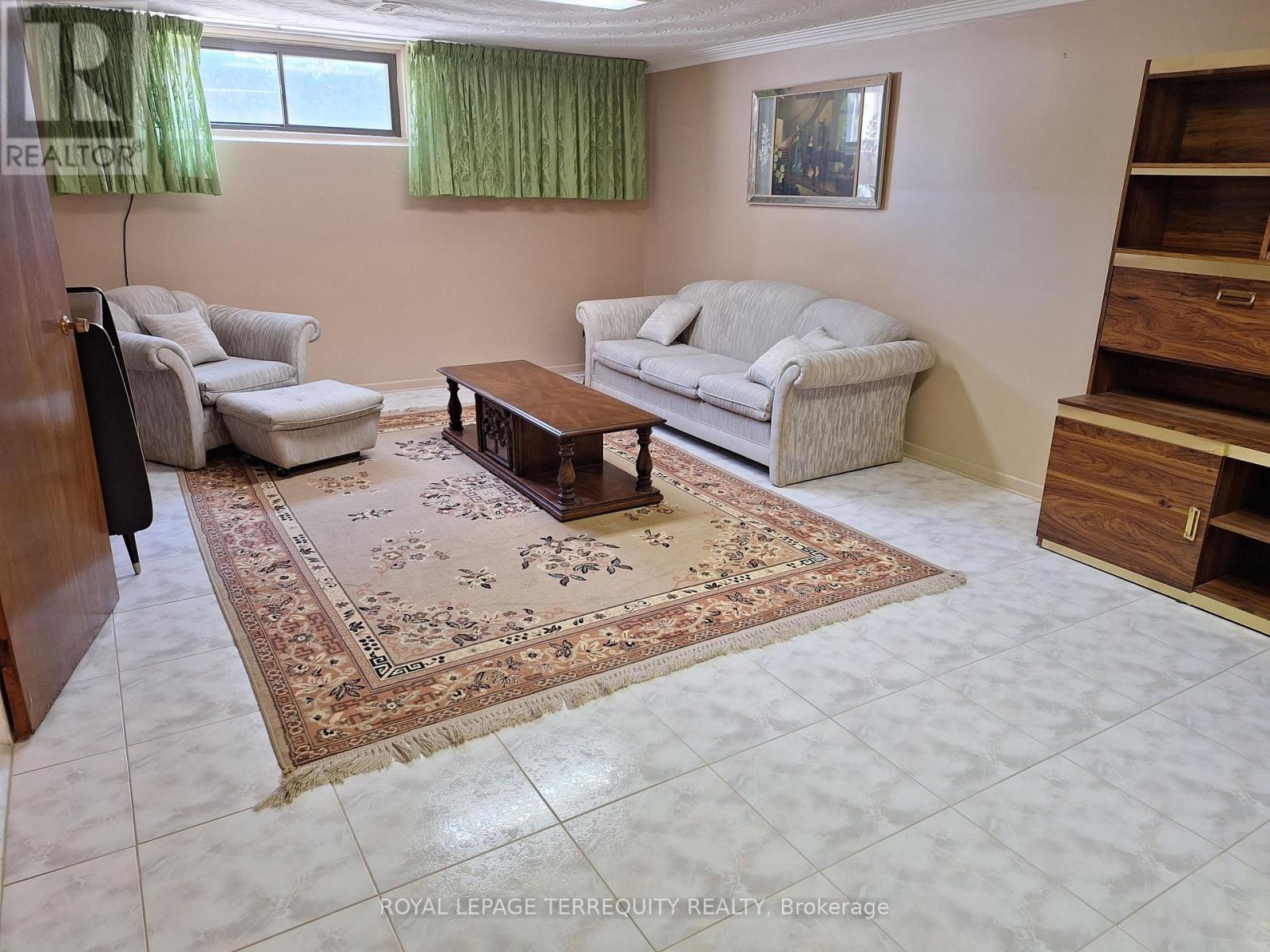 10 Maniza Road, Toronto, Ontario  M3K 1R5 - Photo 14 - W12446182