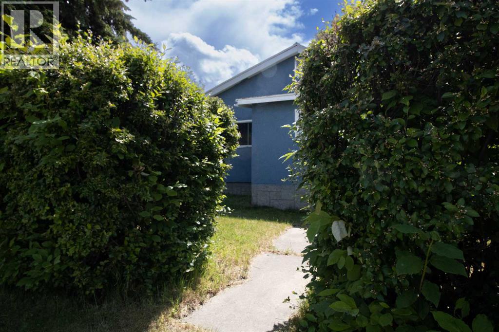 2027 19 Avenue, Bowden, Alberta  T0M 0K0 - Photo 2 - A2231388
